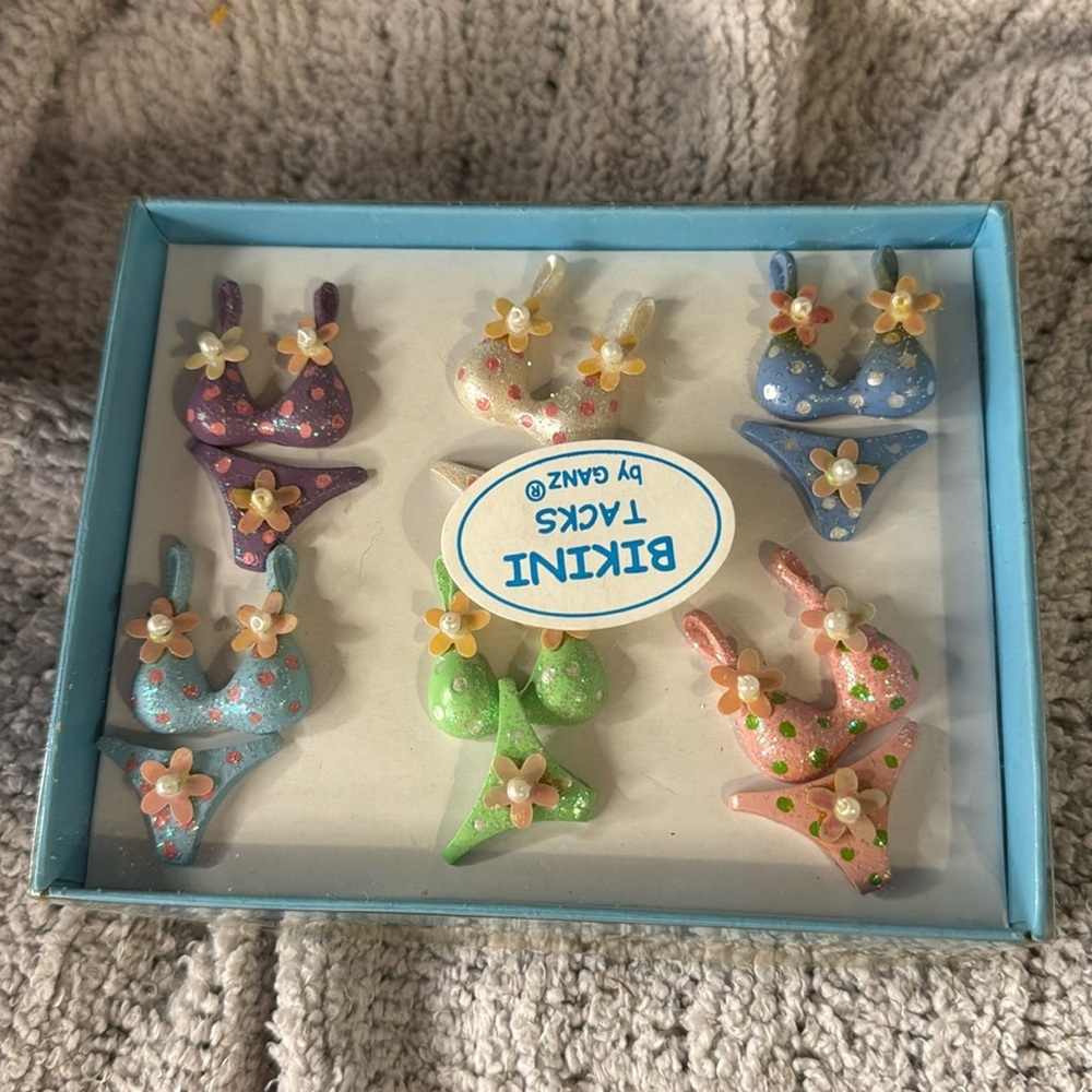 NIP BIKINI Novelty Tacks